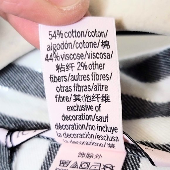 Victoria's Secret NWT Women's Gray White & Silver Pajama Shirt Size Large - Picture 6 of 11